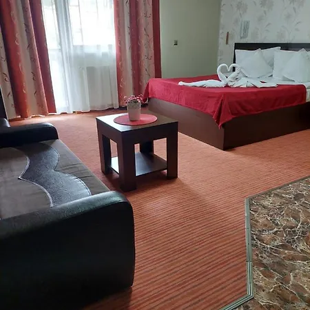 Casa Rosca 3* بوستين