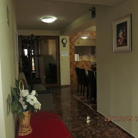 Casa Rosca 3* بوستين
