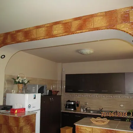 Casa Rosca 3*